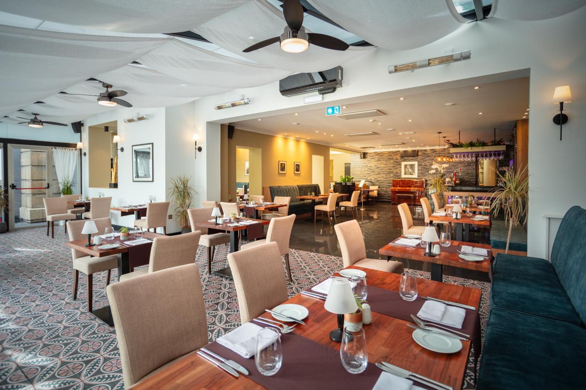 Hotel Savoy Saint Helier Jersey Екстериор снимка
