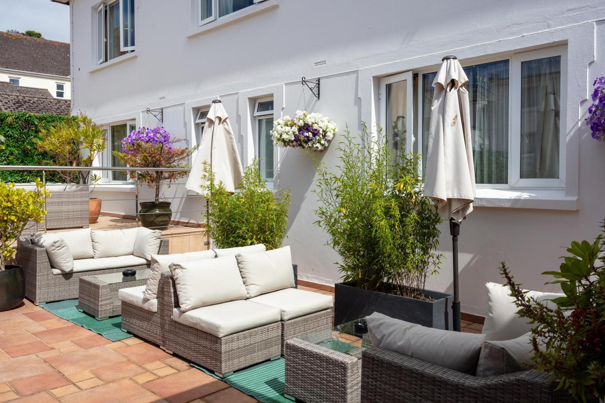 Hotel Savoy Saint Helier Jersey Екстериор снимка