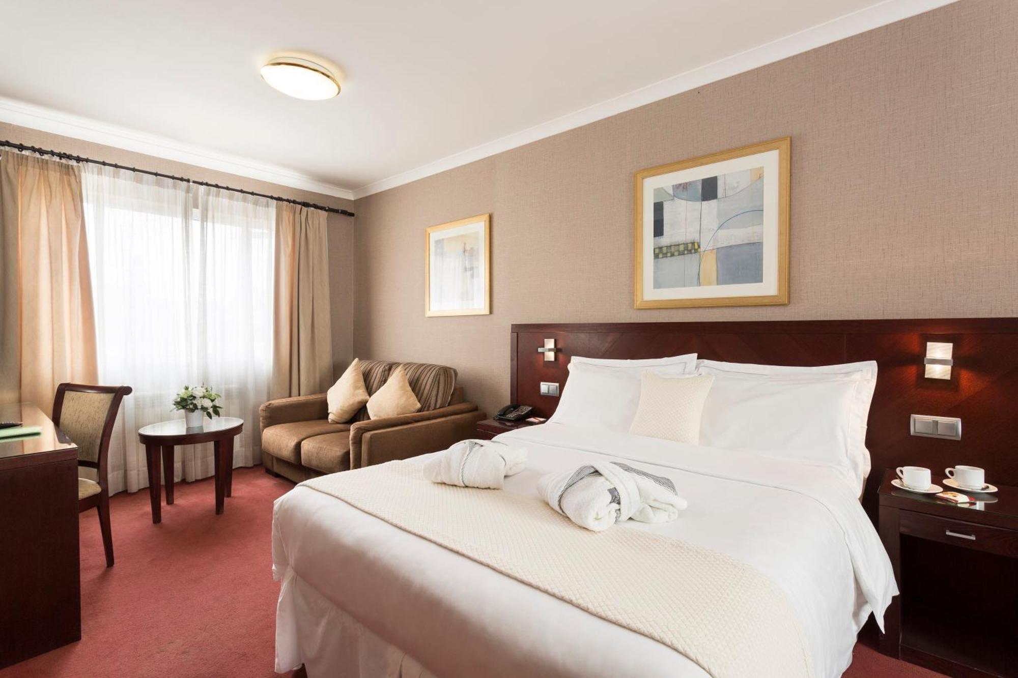 Hotel Savoy Saint Helier Jersey Екстериор снимка