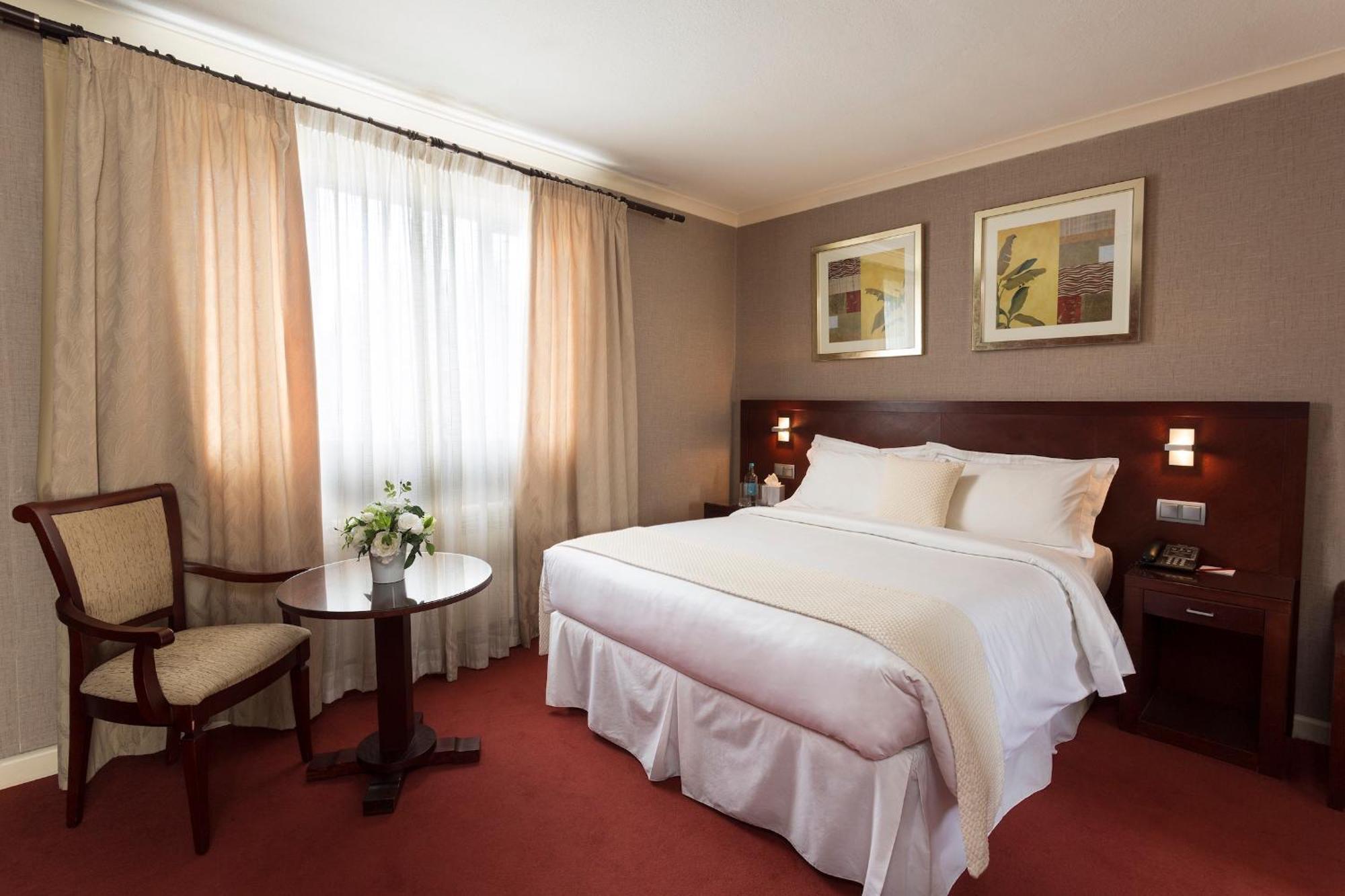Hotel Savoy Saint Helier Jersey Екстериор снимка
