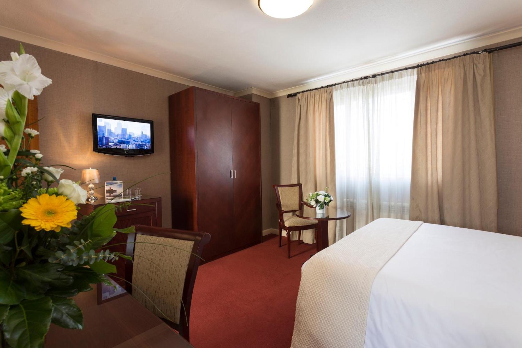 Hotel Savoy Saint Helier Jersey Екстериор снимка