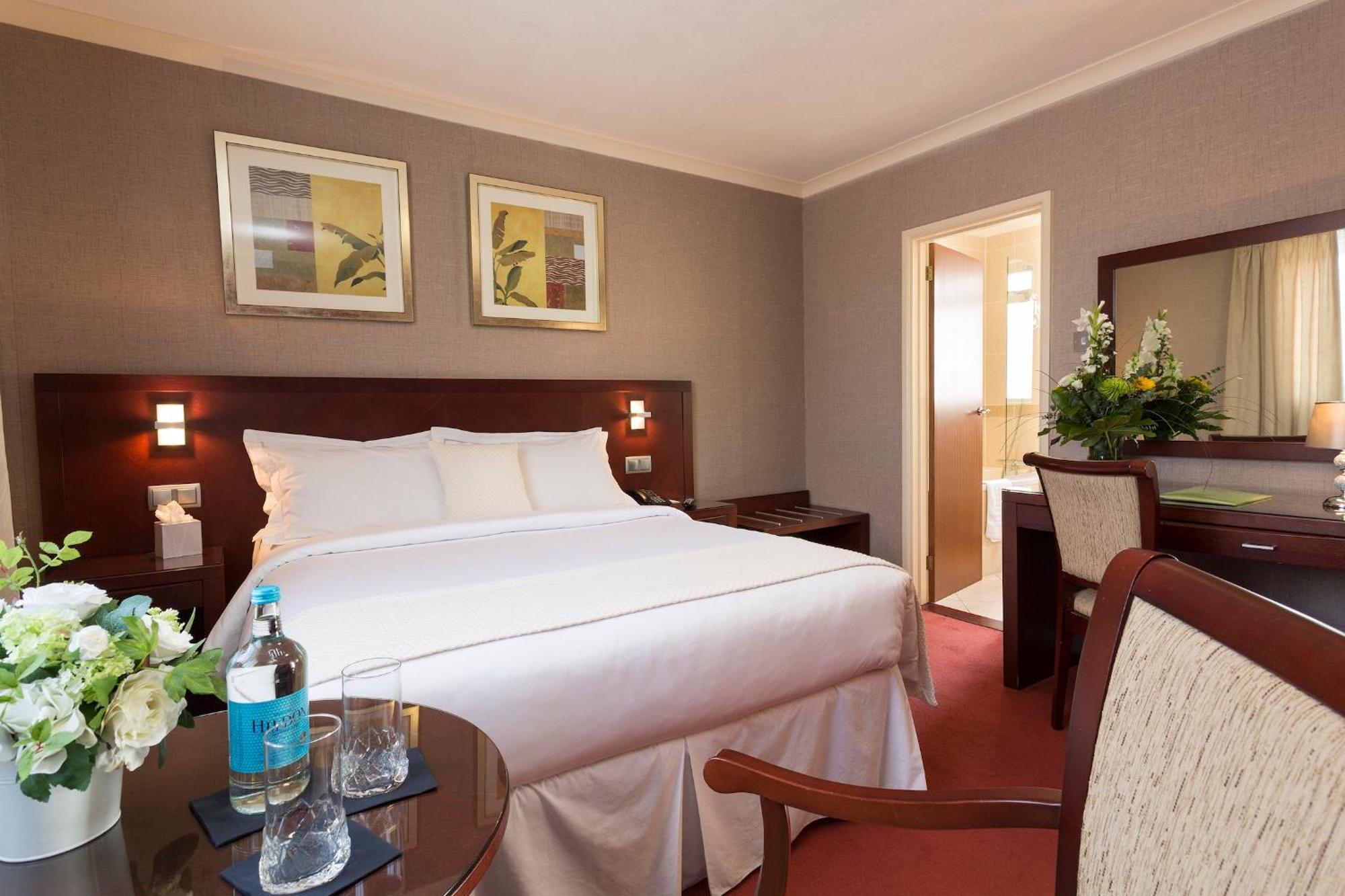 Hotel Savoy Saint Helier Jersey Екстериор снимка