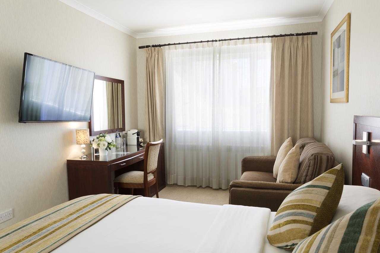 Hotel Savoy Saint Helier Jersey Екстериор снимка