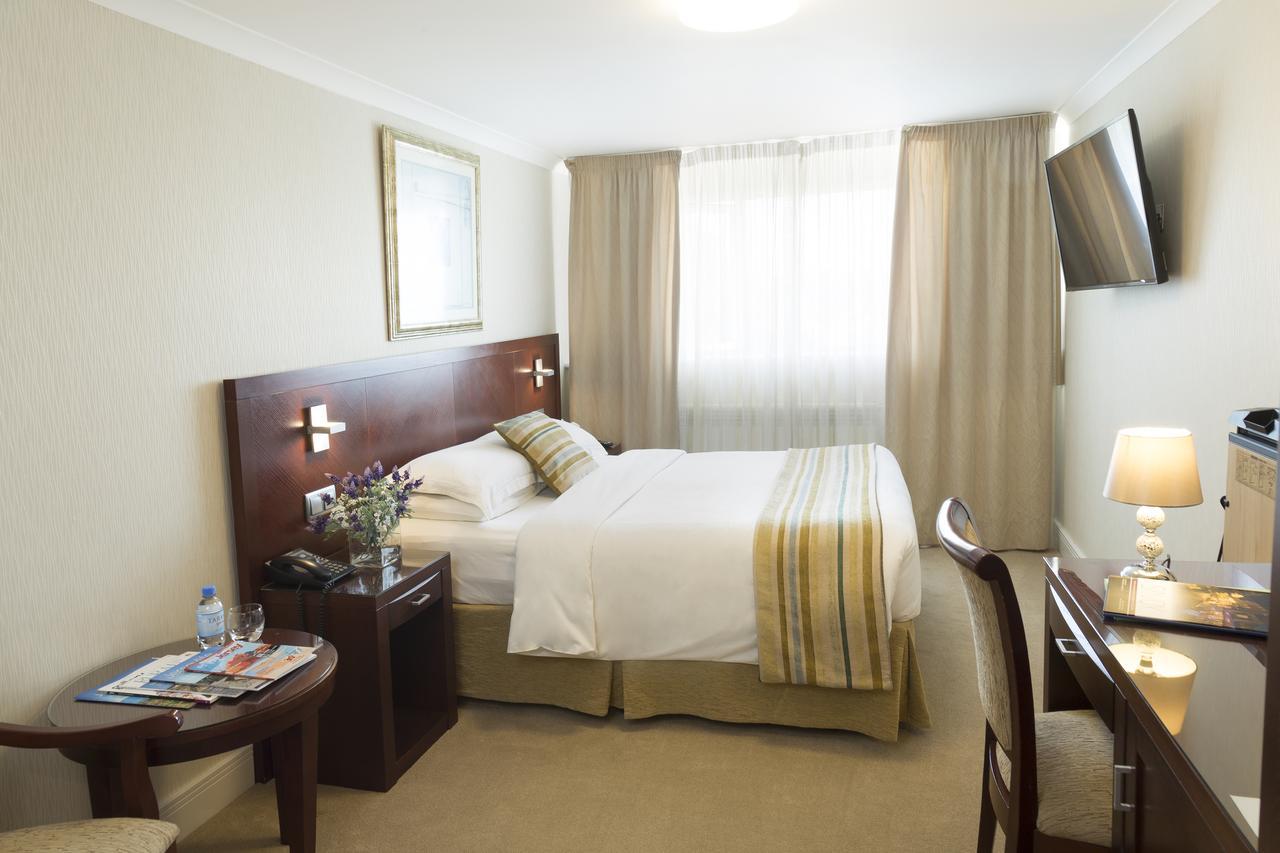 Hotel Savoy Saint Helier Jersey Екстериор снимка