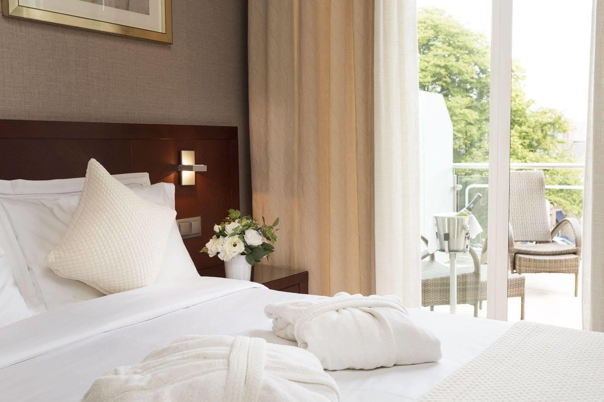 Hotel Savoy Saint Helier Jersey Екстериор снимка